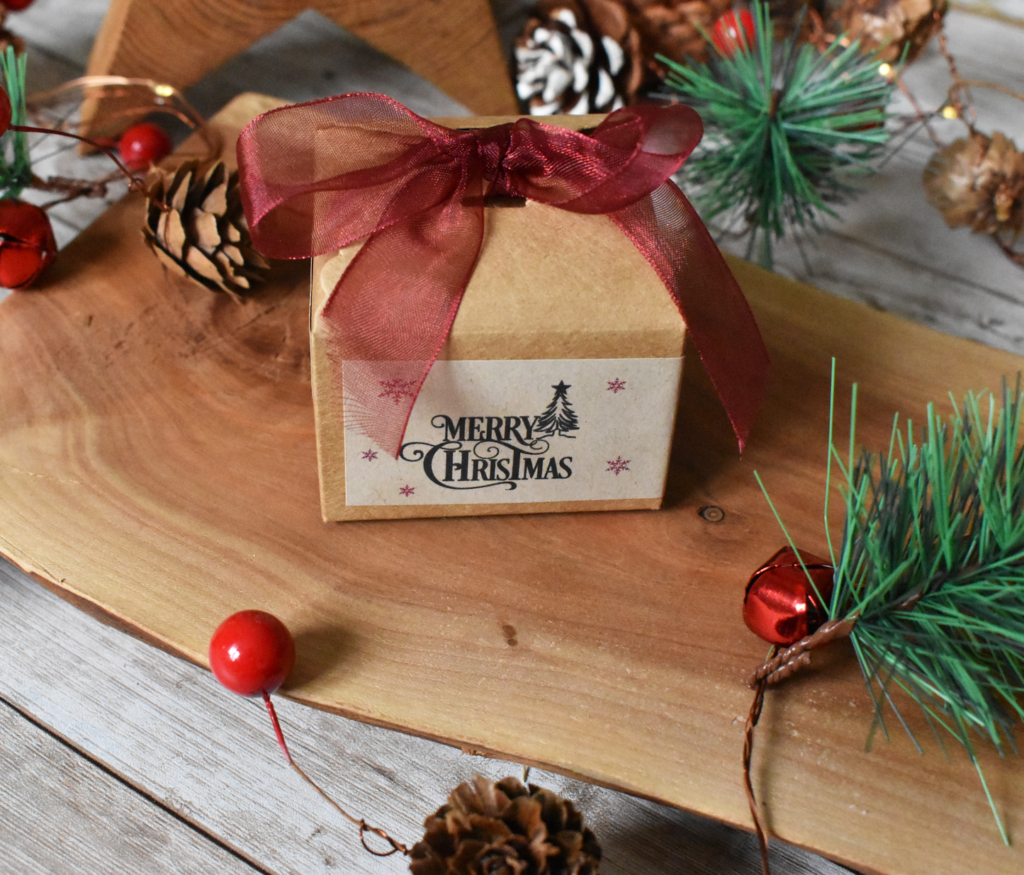 Mini Tealight Gift Box - "FESTIVE SPICE" -  Ginger, Cassia and Clove Essential oil Blend